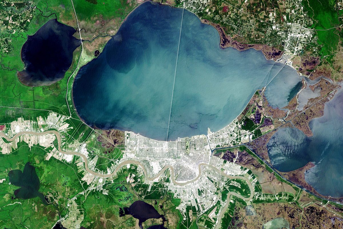 Satellite image of Lake Pontchartrain, with New Orleans along its south shore and the Slidell area on the lake's northeast edge